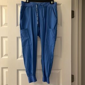Medcouture ceil blue jogger scrub